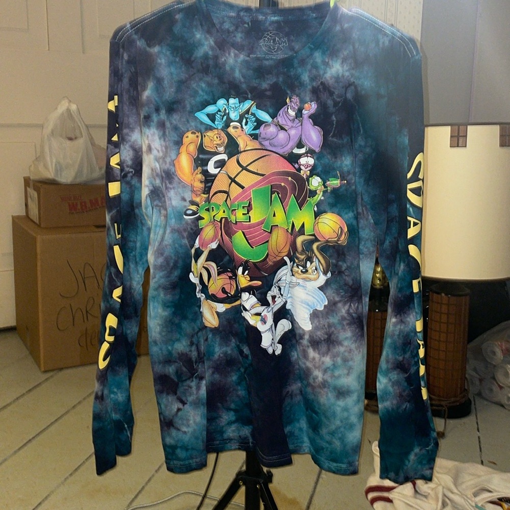 Space jam long sleeved shirt